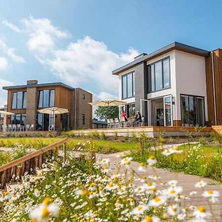 Vakantiepark Aan De Maas Kerkdriel Bagian luar foto
